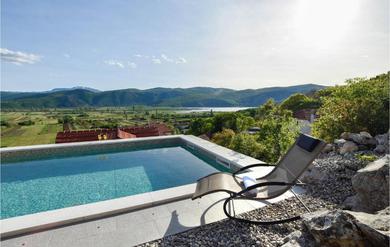 Holiday home Awesome home in Donji Prolozac with Outdoor swimming pool, WiFi and 2 Bedrooms