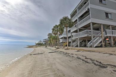 Holiday home Waterfront Escape with Balcony on Shell Point Beach!