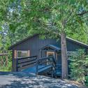 Дом отдыха Chic and Modern Escape about 4 Mi to Pinecrest Lake!