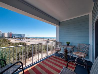 Fantastic condo in Orange Beach with views of the Gulf and Cotton Bayou