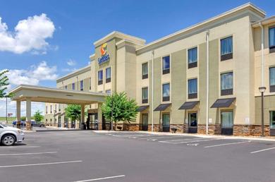 Hotel Comfort Inn & Suites Lynchburg Airport - University Area