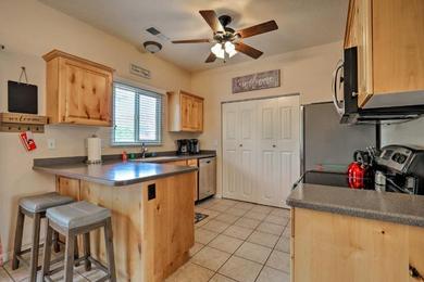 Apartments Kanab Condo with Pool and Patio, 30mi to Zion NP!