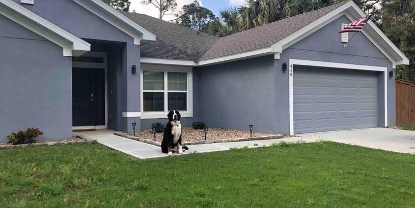Holiday home Pet friendly 4-bedroom home with fenced yard