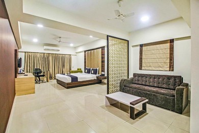 Hotel Townhouse OAK Indeedcare Hotel & Resorts Near Netaji Subhash Chandra Bose International Ai