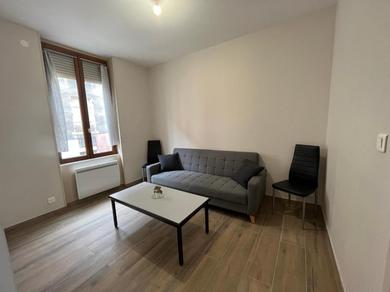 Appartement rénové à 15min de Lyon