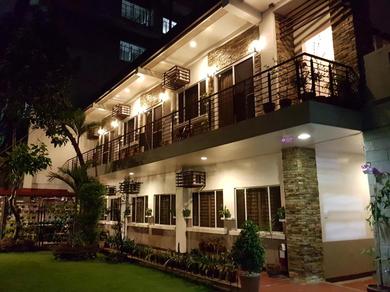 Гостевой дом New Manila Suites