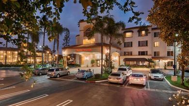 Отель Hampton Inn & Suites Santa Ana/Orange County Airport