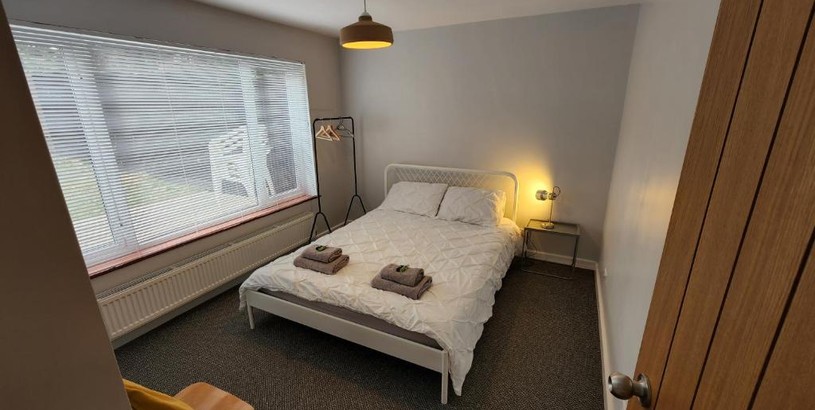 Hotel Modern 3 bedroom home in Guildford. Sleeps 8