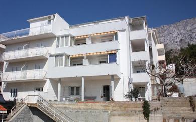 Apartments with a parking space Nemira, Omis - 6070