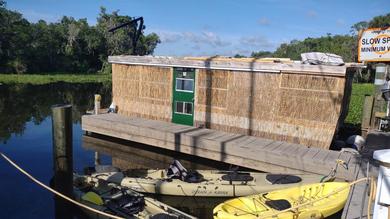 Hotel Houseboat on St. Johns River.