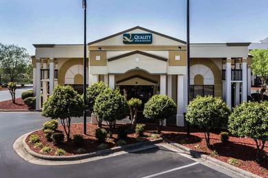 Отель Quality Inn & Suites Mooresville-Lake Norman