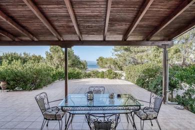 Вилла Villa Reiki, Classy beachfront Home at Lakkopetra