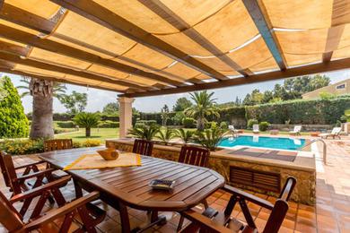 Вилла 5 bedrooms villa with private pool enclosed garden and wifi at Noto