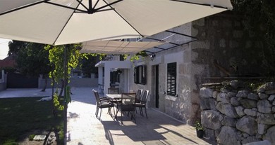 Hotel Stone house with pool Ljubica
