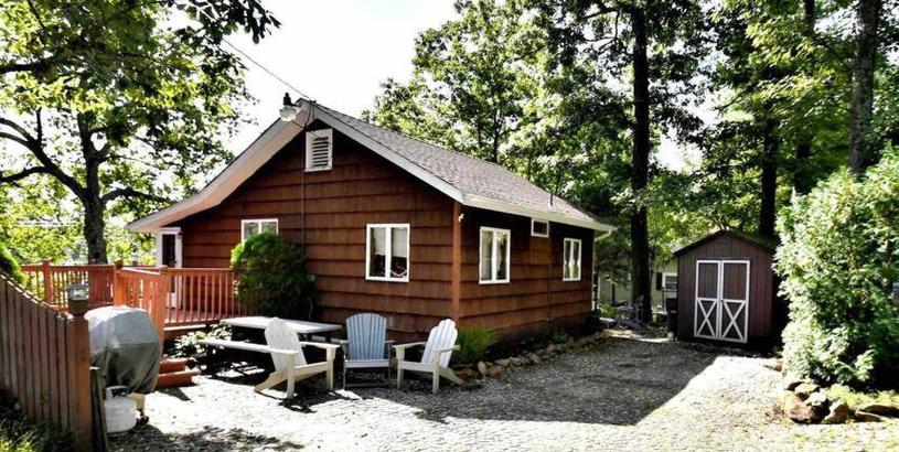 Дом отдыха Lakeside Cabin at Greenwood Lake