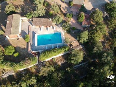 Вилла Villa de 5 chambres avec piscine privee jardin clos et wifi a Entrecasteaux