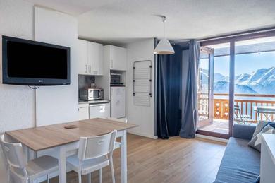Апартаменты Appartement d'une chambre avec terrasse amenagee a L'Alpe d'Huez