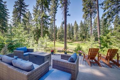 Hotel Stunning Cle Elum Retreat with Fire Pit and Hot Tub!