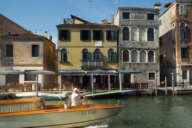 Апартаменты Casa Virginia direct at the canal Cannaregio with own roof terrace