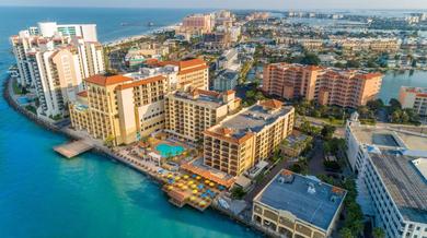 Resort Holiday Inn Hotel & Suites Clearwater Beach, an IHG Hotel