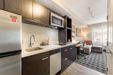 Hotel TownePlace Suites by Marriott Greensboro Coliseum Area