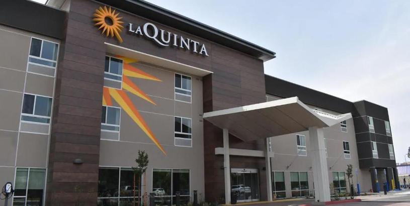 Отель La Quinta Inn & Suites by Wyndham San Bernardino