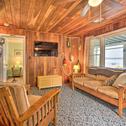 Holiday home Serene River Retreat with Private Beach and Dock!