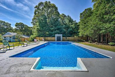Holiday home Cape Cod Escape with Heated Pool By Beaches and Town!