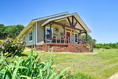 Дом отдыха McAlester Family Cottage-30 Private Acres and Ponds!