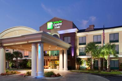 Отель Holiday Inn Express & Suites Florence I-95 & I-20 Civic Ctr, an IHG Hotel