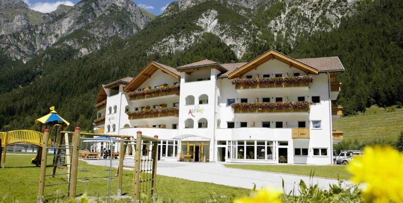 Отель Hotel Alpin