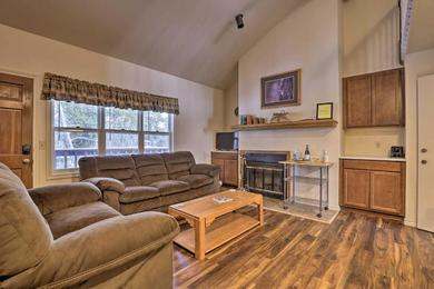 Apartments Cozy Grand Lake Retreat Fireplace and Stream Access