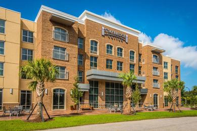Hotel Staybridge Suites Charleston - Mount Pleasant, an IHG Hotel