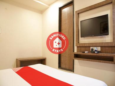 Hotel OYO 77228 Hgc Comfort Room's