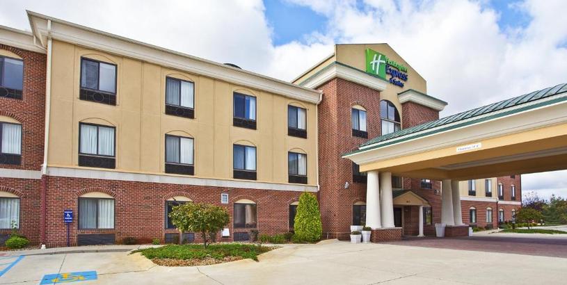 Отель Holiday Inn Express Hotel & Suites Goshen, an IHG Hotel