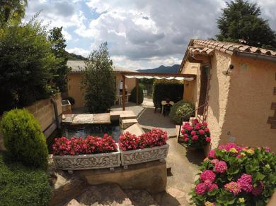 Guest house Apartamento con jardín, barbacoa y piscina en pleno Montseny Mas Romeu Turisme Rural