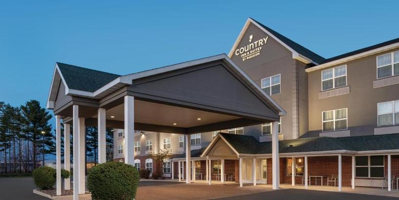 Hotel Country Inn & Suites by Radisson, Marinette, WI