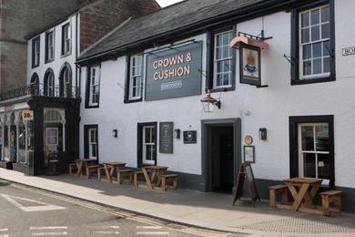 Hotel Crown and Cushion Appleby