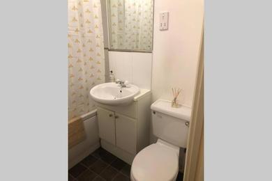 Апартаменты Waterfront Apartment With 2 Free Parking Spaces Nr Cardiff Bay
