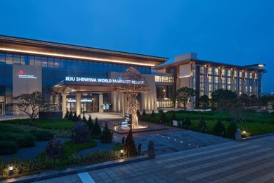Отель Marriott Jeju Shinhwa World Hotel