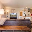 Holiday home Cozy Red Roost Residence - Essential Getaway!