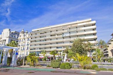 Apartments Charming Sea Front Flat in Royal Luxembourg: Central Beach in Nice