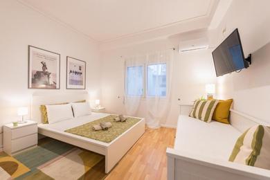 Апартаменты Apartment at Megaro Mousikis station 1bed 2 pers