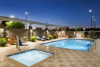 Отель Home2 Suites By Hilton Glendale Westgate