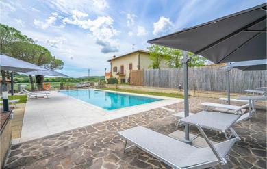 Holiday home Beautiful home in Colle di Val d'Elsa with Outdoor swimming pool and 2 Bedrooms