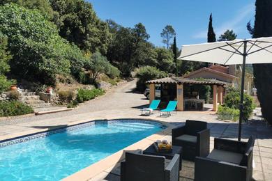 VILLA Provençale for 6 with swimming pool and parking in Thoronet