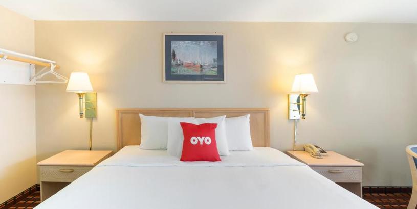Отель OYO Hotel Starlite Seneca Falls