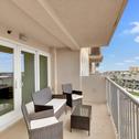  Soak up the sun! Spacious Bayview condo, beachfront resort with shared pools & jacuzzi