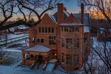 Guest house Orman Mansion - Pueblo's Most Luxurious Stay! Breakfast Included