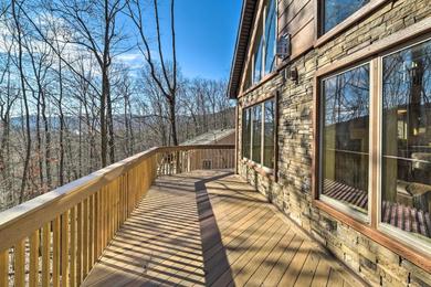 Holiday home Cabin with Mtn View, 4 Mi to Massanutten Resort